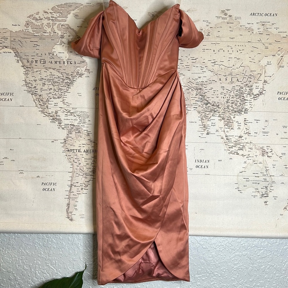 House of CB ‘Loretta’ Blush Pink Satin Off Shoulder Corset Dress NWOT - Picture 6 of 10